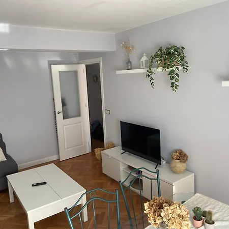 Aroel Apartment *